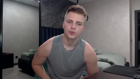 Justin online show from December 2025 04:12:02 PM