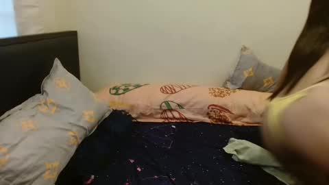 PrettyAsian098 online show from September 2025 02:00:02 AM