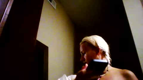 Missy  Jack online show from November 2025 11:32:01 PM