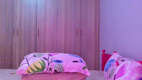 Snapshot of prettybigclit_ebony chatting on October 2025 06:44:01 AM prettybigclit_ebony online show from October 2025 06:44:01 AM