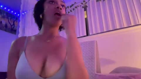 prettyblackgal online show from August 2026 06:15:01 AM