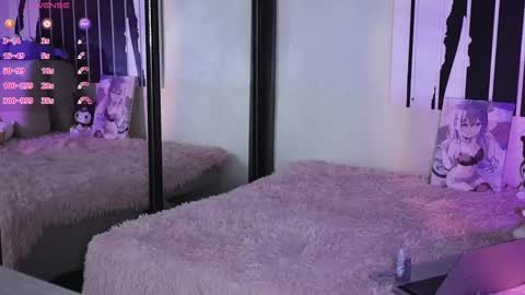 Snapshot of prettybones chatting on February 2025 06:09:01 AM Violet online show from February 2025 06:09:01 AM