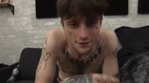 Snapshot of prettyboyszn chatting on December 2024 07:44:02 AM pretty boy online show from December 2024 07:44:02 AM