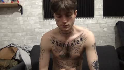 Snapshot of prettyboyszn chatting on January 2025 11:31:01 PM pretty boy online show from January 2025 11:31:01 PM