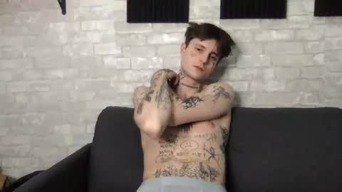 Snapshot of prettyboyszn chatting on January 2025 08:25:02 AM pretty boy online show from January 2025 08:25:02 AM