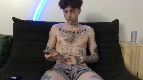 Snapshot of prettyboyszn chatting on October 2025 01:20:02 AM pretty boy online show from October 2025 01:20:02 AM