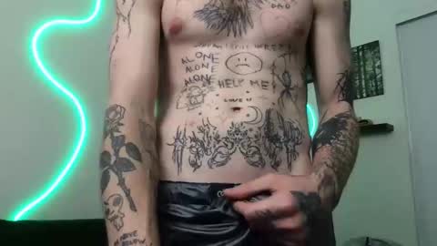 Snapshot of prettyboyszn chatting on November 2025 04:34:01 AM pretty boy online show from November 2025 04:34:01 AM