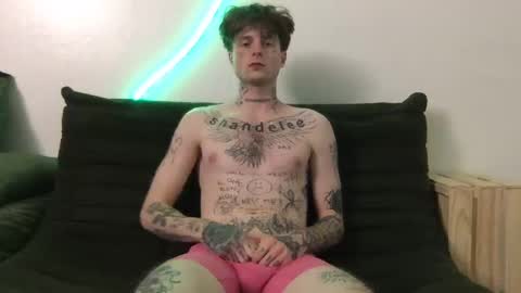 Snapshot of prettyboyszn chatting on November 2025 04:57:01 AM pretty boy online show from November 2025 04:57:01 AM