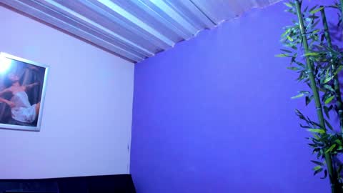 Snapshot of prettybunnies08 chatting on January 2025 11:13:01 PM Enzo Denis online show from January 2025 11:13:01 PM