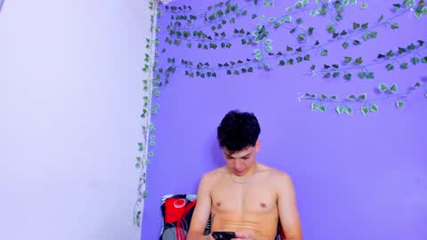 Snapshot of prettybunnies08 chatting on February 2025 03:18:02 AM Enzo Denis online show from February 2025 03:18:02 AM