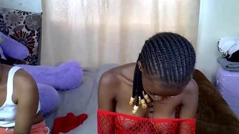 Snapshot of prettybunnny chatting on November 2025 01:26:02 PM Bunny online show from November 2025 01:26:02 PM