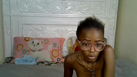 Snapshot of prettybunnny chatting on December 2025 03:23:02 AM Bunny online show from December 2025 03:23:02 AM