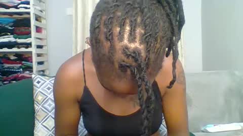 Snapshot of prettyela chatting on January 2026 12:27:02 AM PrettyEla online show from January 2026 12:27:02 AM