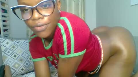 PrettyEla online show from April 2026 12:54:02 AM