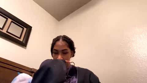 prettyfacefemale online show from October 2025 10:54:02 PM