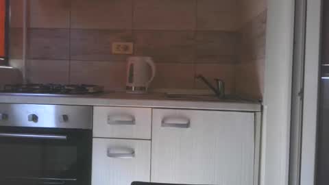 prettyjulliette online show from May 2026 12:32:01 PM