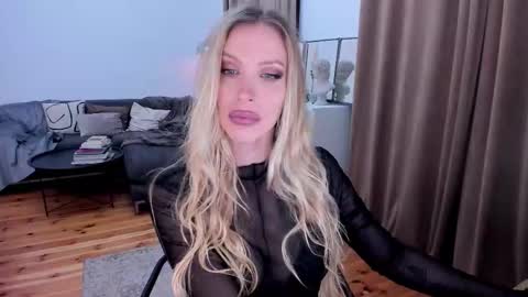 Snapshot of prettyk1ller chatting on November 2025 12:21:02 AM Eva online show from November 2025 12:21:02 AM