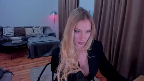 Snapshot of prettyk1ller chatting on January 2026 02:04:01 AM Eva online show from January 2026 02:04:01 AM
