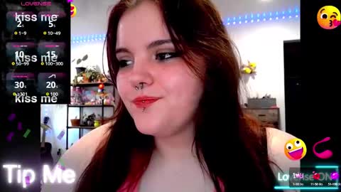 Snapshot of prettypearl123 chatting on September 2025 05:51:02 PM pretttypearl online show from September 2025 05:51:02 PM