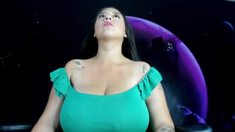 Laura  Onlyfans   40OFF online show from January 2025 09:18:02 PM