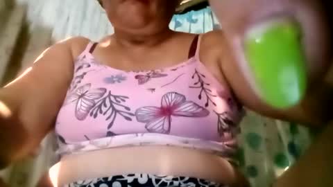 Snapshot of prettyrose01 chatting on April 2026 10:55:02 PM prettyrose01 online show from April 2026 10:55:02 PM