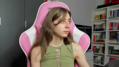 Sophie  next stream will be at Monday  i will wait you guys  online show from November 2025 07:30:02 AM