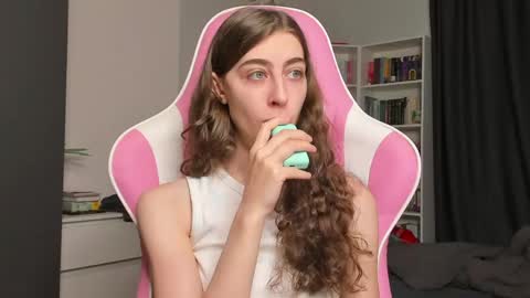 Sophie  next stream will be at Monday  i will wait you guys  online show from May 2026 06:42:01 AM