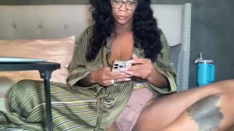 Snapshot of prettywap85 chatting on August 2026 12:41:02 PM Discrete Pussy online show from August 2026 12:41:02 PM