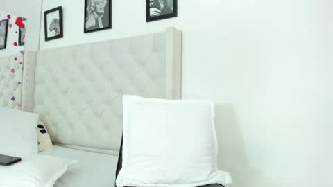 Mia Villany  online show from April 2026 12:39:02 PM