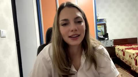 Snapshot of pricillahoinacki chatting on November 2025 08:08:02 PM Amelia online show from November 2025 08:08:02 PM