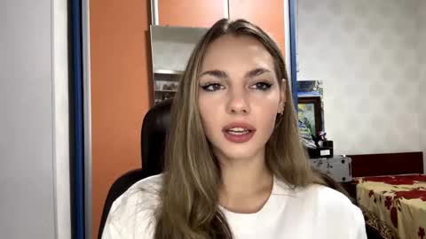 Snapshot of pricillahoinacki chatting on November 2025 07:43:01 PM Amelia online show from November 2025 07:43:01 PM