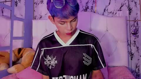 Snapshot of prince_apolo chatting on December 2025 08:28:02 PM Apolo online show from December 2025 08:28:02 PM