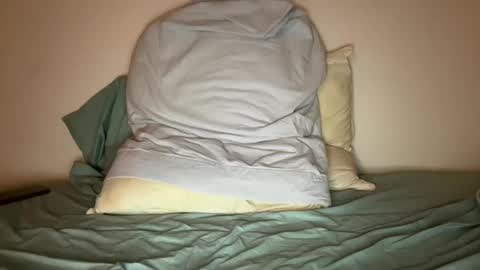 Peaches online show from January 2025 02:43:02 AM