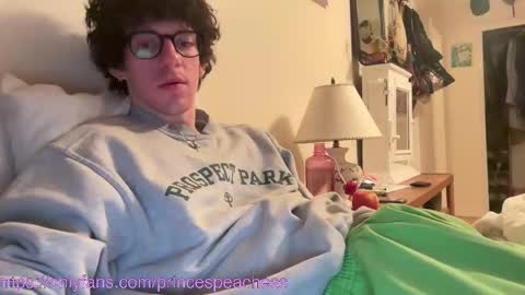 Peaches online show from December 2025 12:38:02 AM