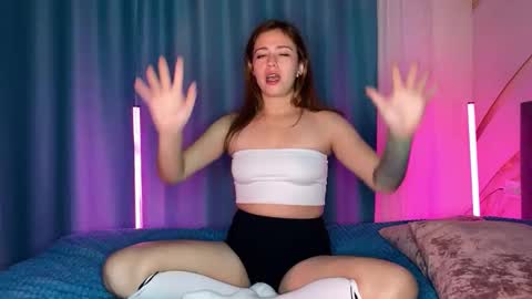 Snapshot of princess_of_attention chatting on November 2025 04:07:02 PM Erica online show from November 2025 04:07:02 PM