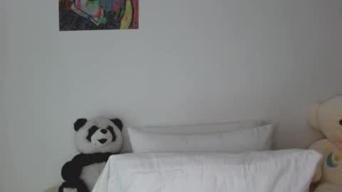 Sophie online show from December 2025 03:44:01 AM