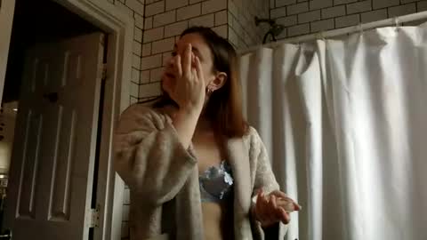 Annie Violet online show from February 2026 07:37:01 PM