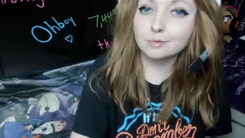 Bluu online show from September 2025 08:09:02 PM