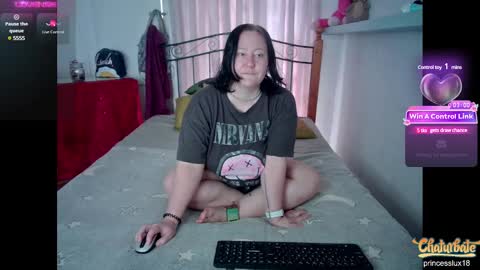 Snapshot of princesslux18 chatting on December 2024 08:23:02 AM Lux Alot Luxi online show from December 2024 08:23:02 AM