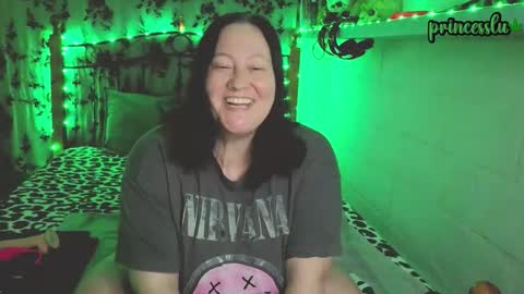 Snapshot of princesslux18 chatting on October 2025 06:49:02 PM Lux Alot Luxi online show from October 2025 06:49:02 PM