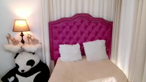 princessyanzy1 online show from September 2025 04:56:02 AM