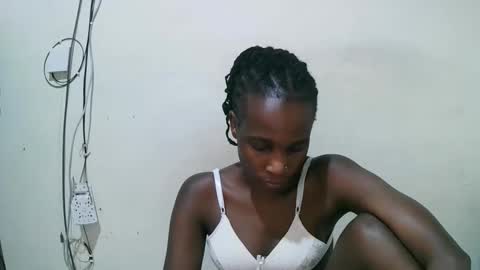 pritty_amber online show from May 2026 10:38:01 PM