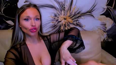 Barbara online show from November 2025 01:59:02 PM