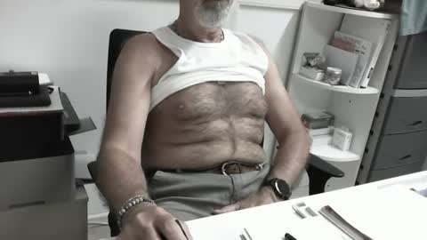 mature hairy guy online show from June 2026 04:19:02 PM