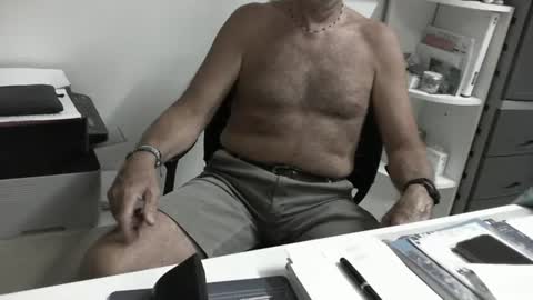 mature hairy guy online show from August 2026 04:54:02 PM