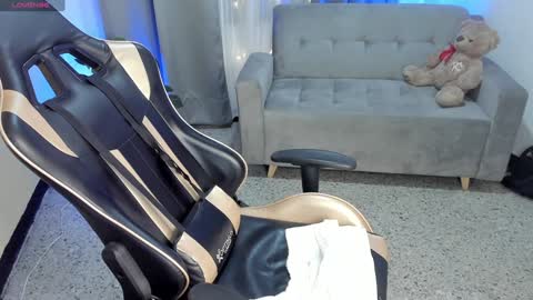 Snapshot of prvncessa_10 chatting on December 2024 07:29:02 AM INDEPENDENT MODEL online show from December 2024 07:29:02 AM