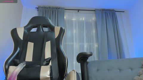 Snapshot of prvncessa_10 chatting on February 2025 09:28:01 AM INDEPENDENT MODEL online show from February 2025 09:28:01 AM