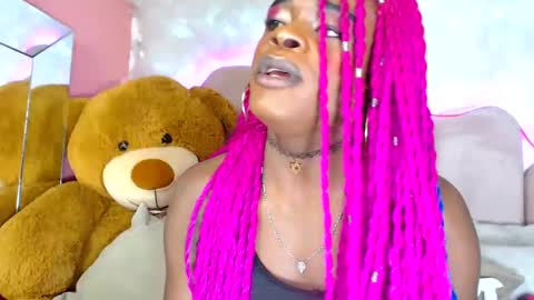 Snapshot of puca_eboony chatting on February 2025 08:57:01 PM pucca online show from February 2025 08:57:01 PM