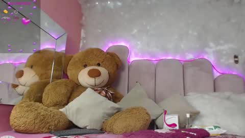 Snapshot of puca_eboony chatting on February 2025 12:29:01 PM pucca online show from February 2025 12:29:01 PM