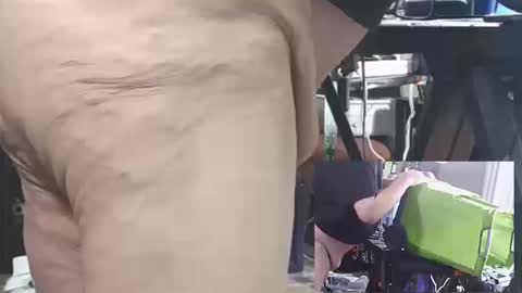 Snapshot of pudgy75 chatting on October 2025 06:21:01 PM pudgy online show from October 2025 06:21:01 PM